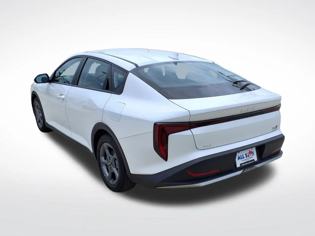 Used 2025 White Kia LXS image 6