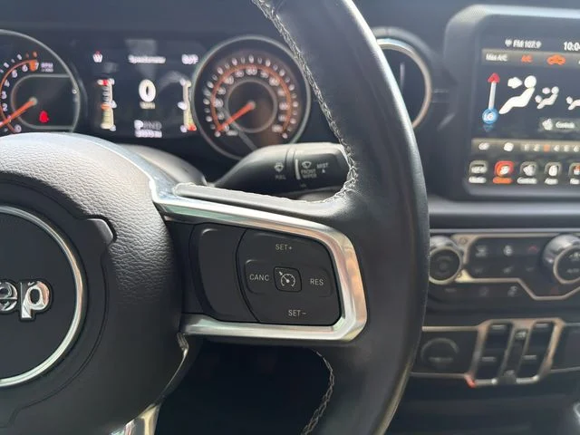 Used 2021 Blue Jeep Overland image 31