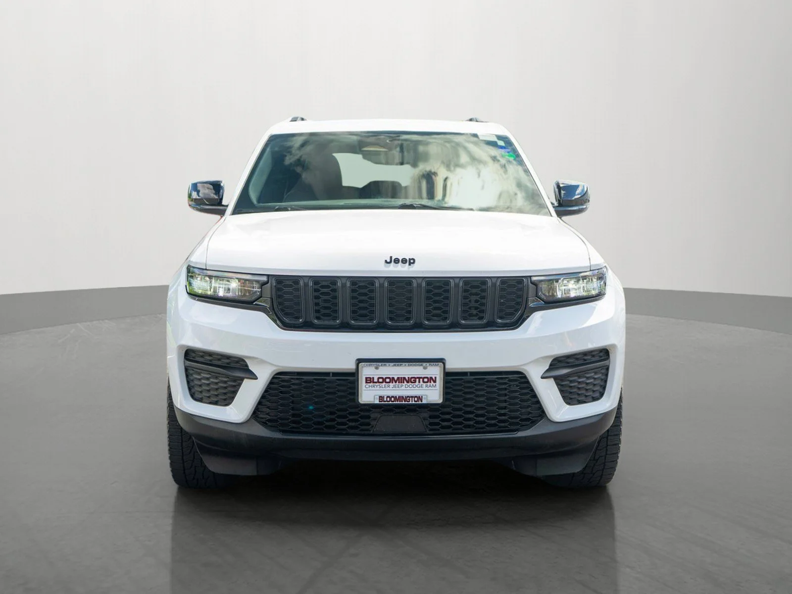 Used 2023 Jeep Grand Cherokee Altitude with VIN 1C4RJHAG9PC594952 for sale in Minneapolis, Minnesota