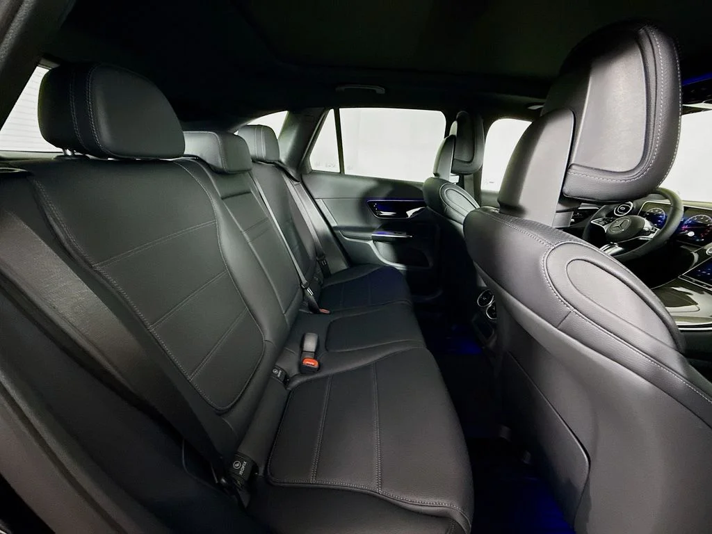 Used 2026 Black Mercedes-Benz GLC 300 image 23