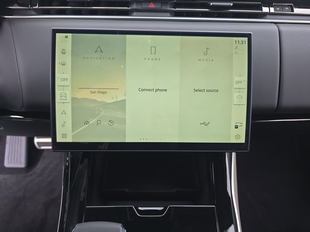 New 2026 Santorini Black Land Rover Dynamic SE image 21