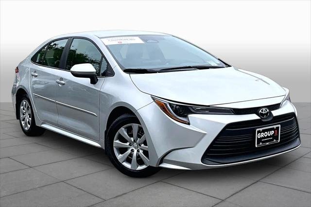 Certified Used 2025 SILVER ME. Toyota  image 3