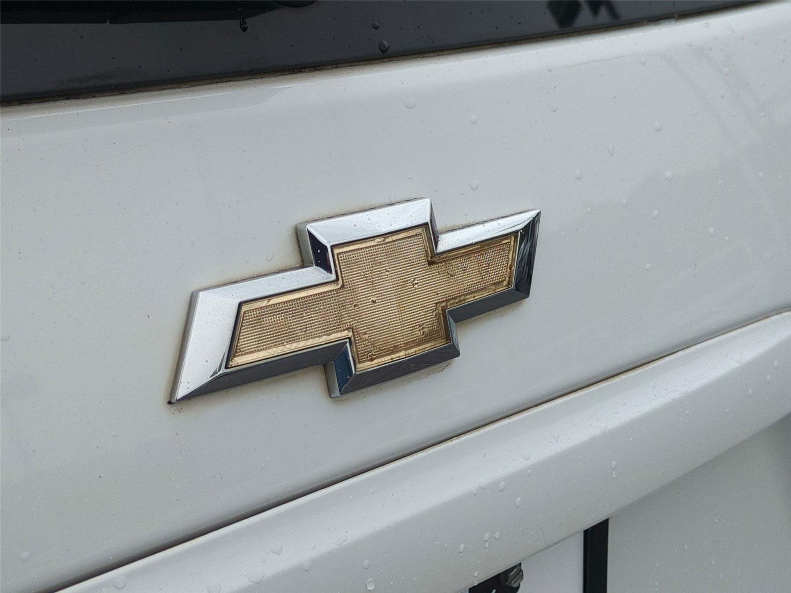 Used 2016 Summit White Chevrolet LS image 34