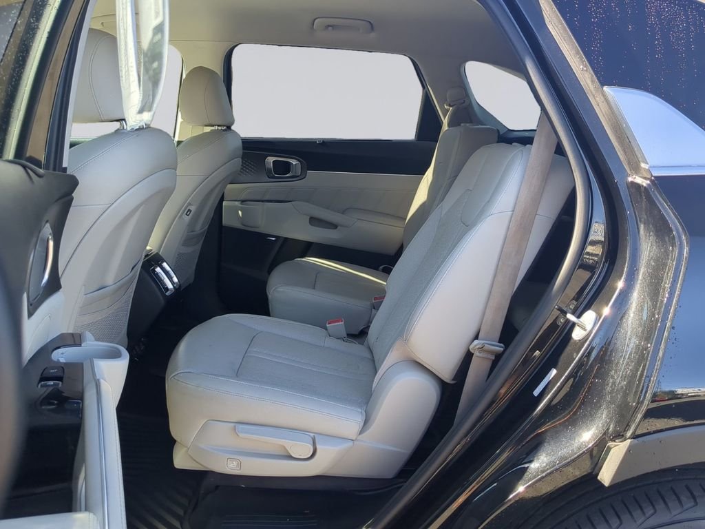 Used 2023 Aurora Black Kia SX Prestige image 18