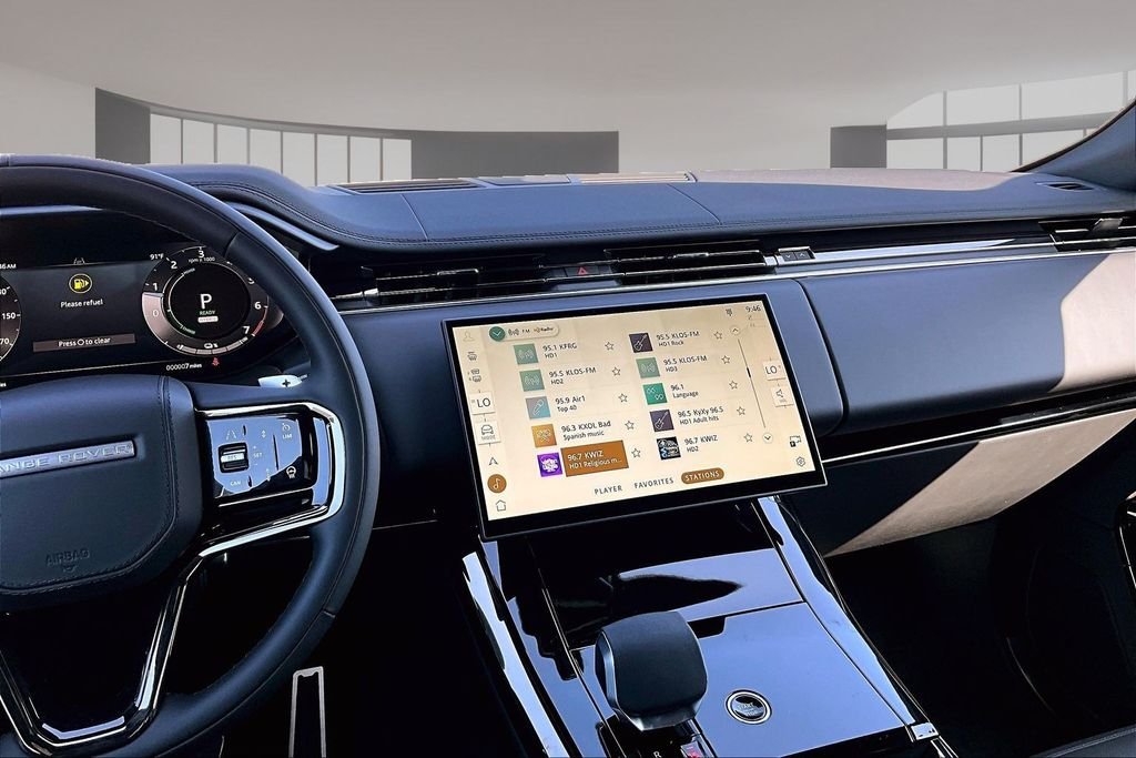New 2026 BORASCO GREY Land Rover Dynamic SE image 6