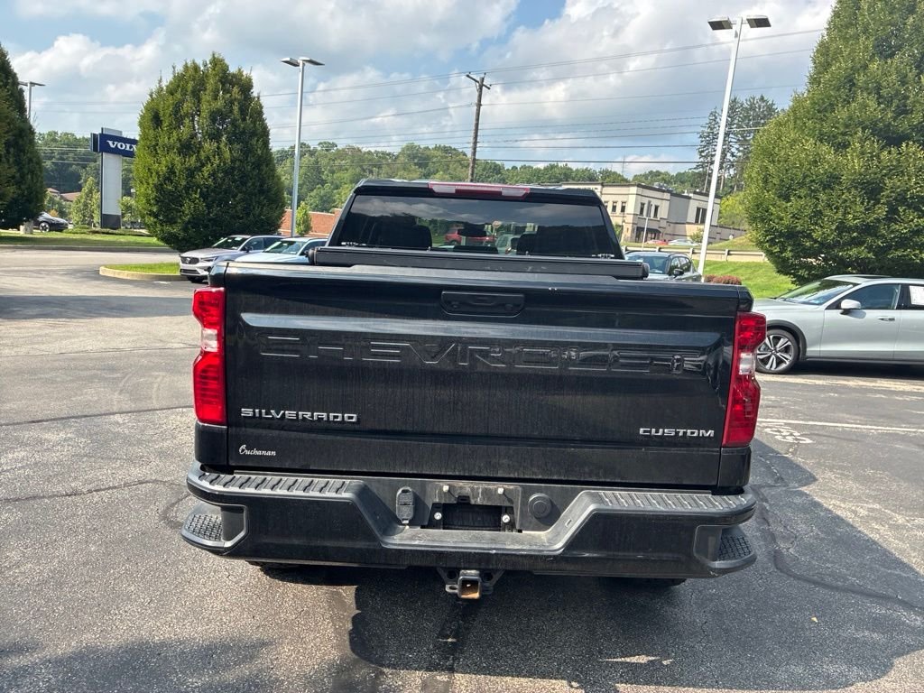Used 2023 Black Chevrolet Custom image 4