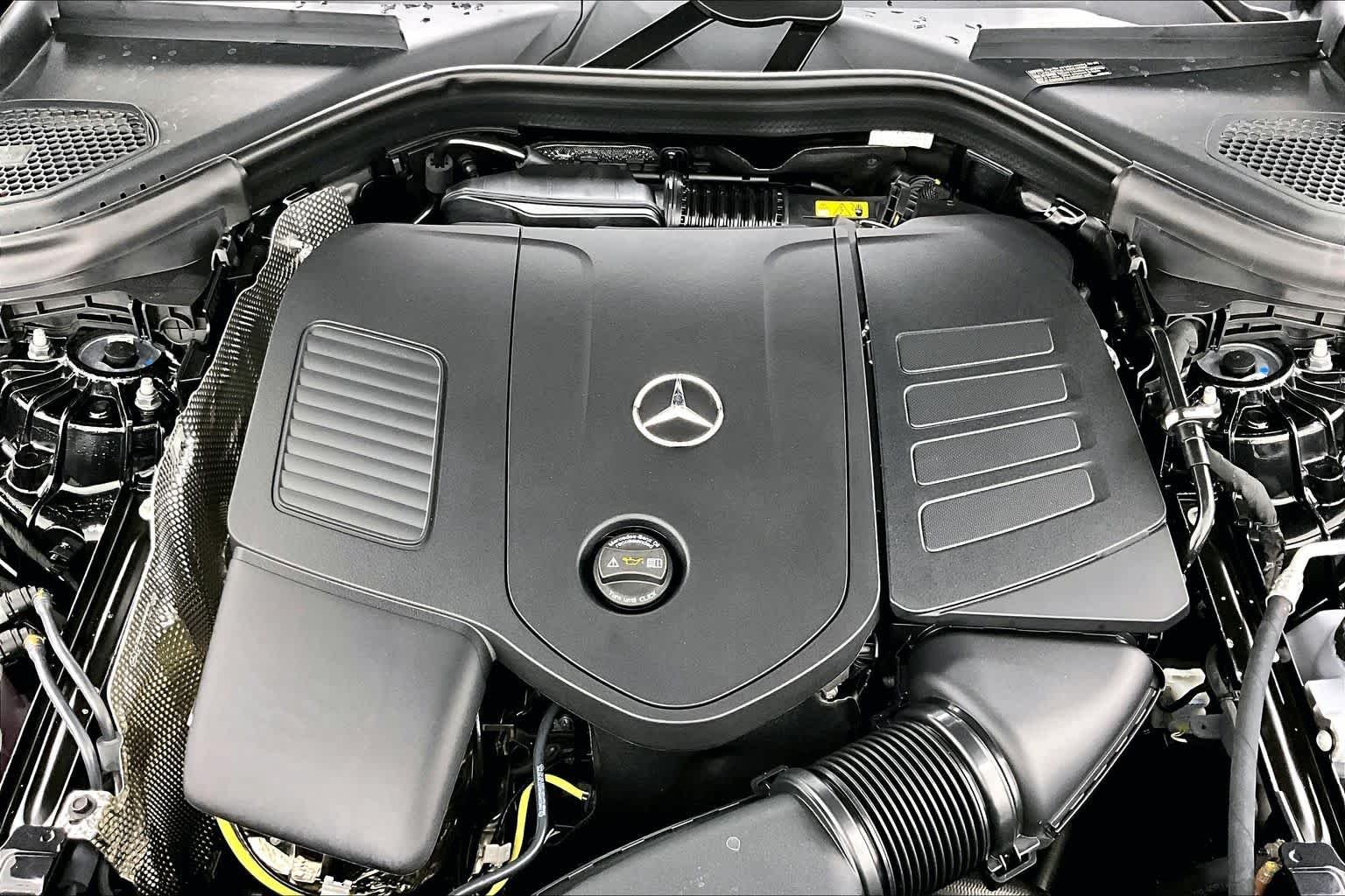 New 2026 Obsidian Black Metallic Mercedes-Benz GLC 300 image 16