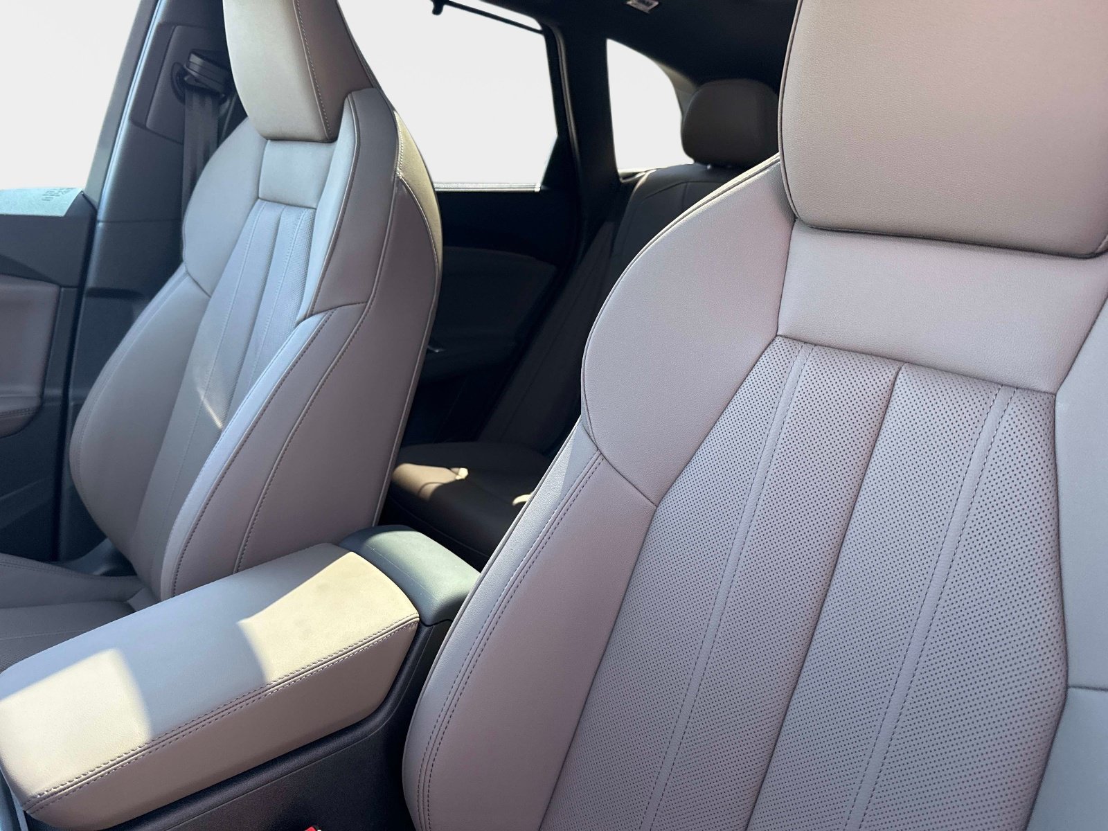 New 2026 Glacier White Metallic Audi Premium Plus image 21