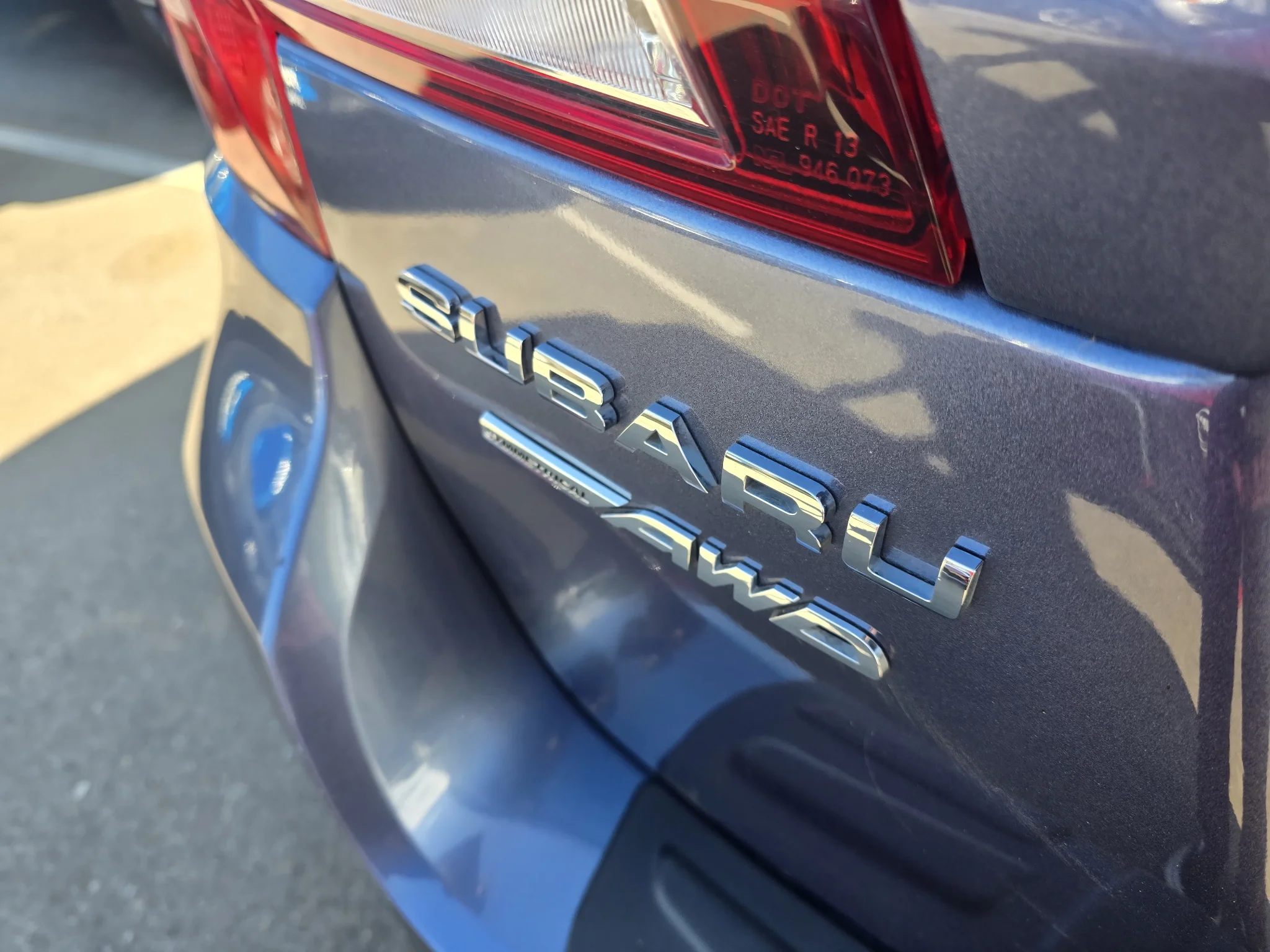 Used 2017 Twilight Blue Metallic Subaru Limited image 10