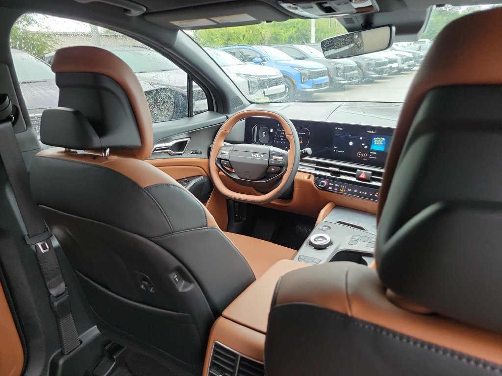 New 2027 Wolf Gray Kia X-Line image 13