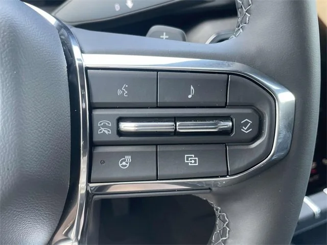 New 2025 Summit White GMC Elevation image 31