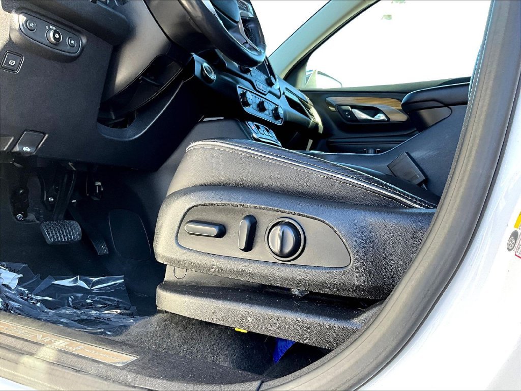 Used 2018 White GMC Denali image 41