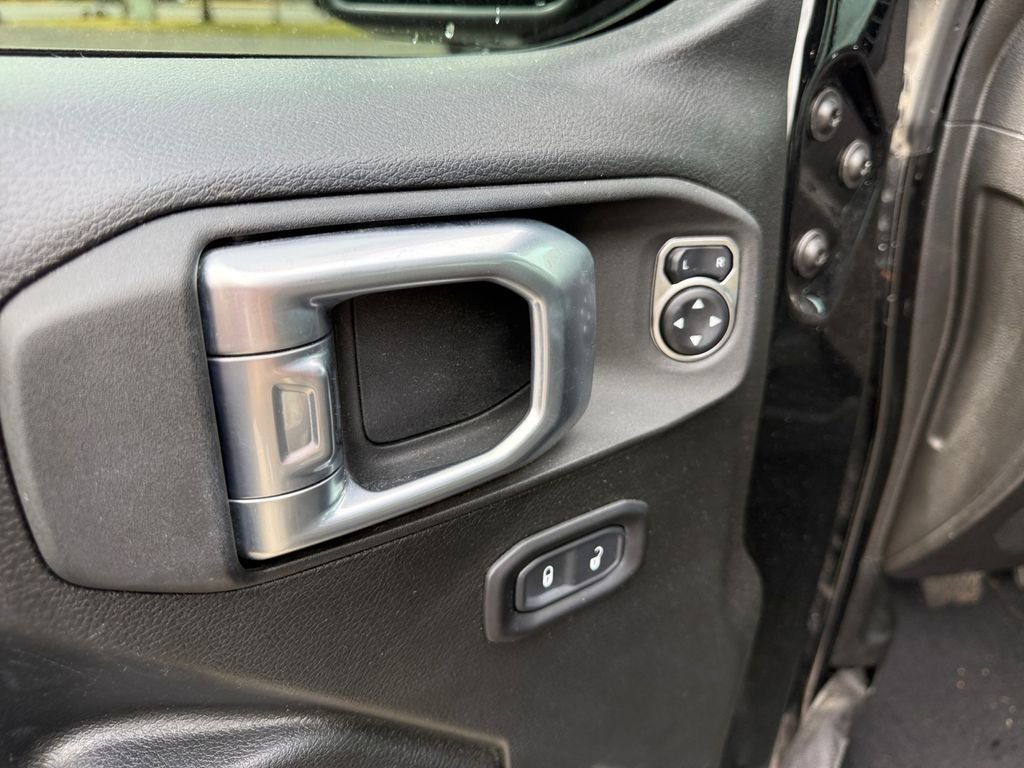 Used 2021 Black Jeep Unlimited Sport S image 13