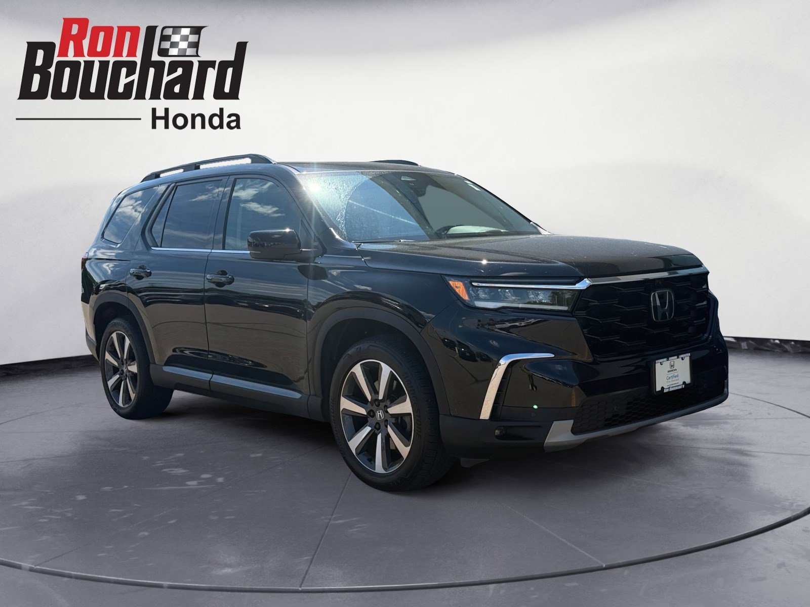 2023 Honda Pilot Elite AWD's photo