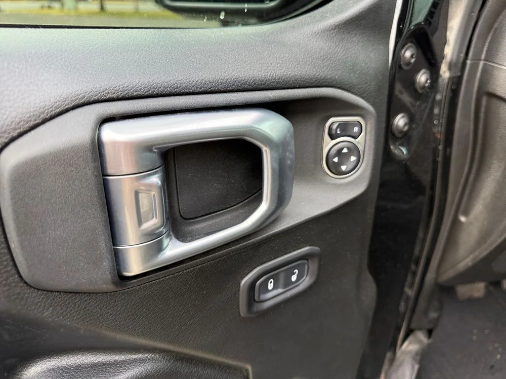 Used 2021 Black Jeep Unlimited Sport S image 13