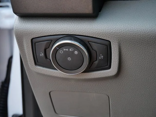 Certified Used 2018 White Ford XL image 29