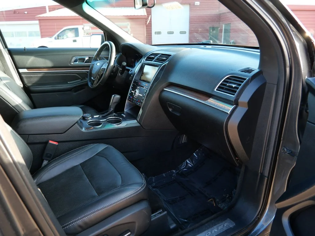 Used 2016 Gray Ford Limited image 11