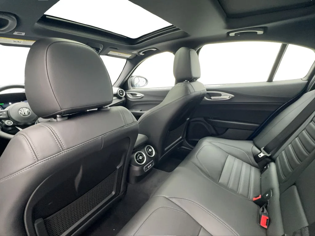 New 2026 Blue Alfa Romeo Base image 24