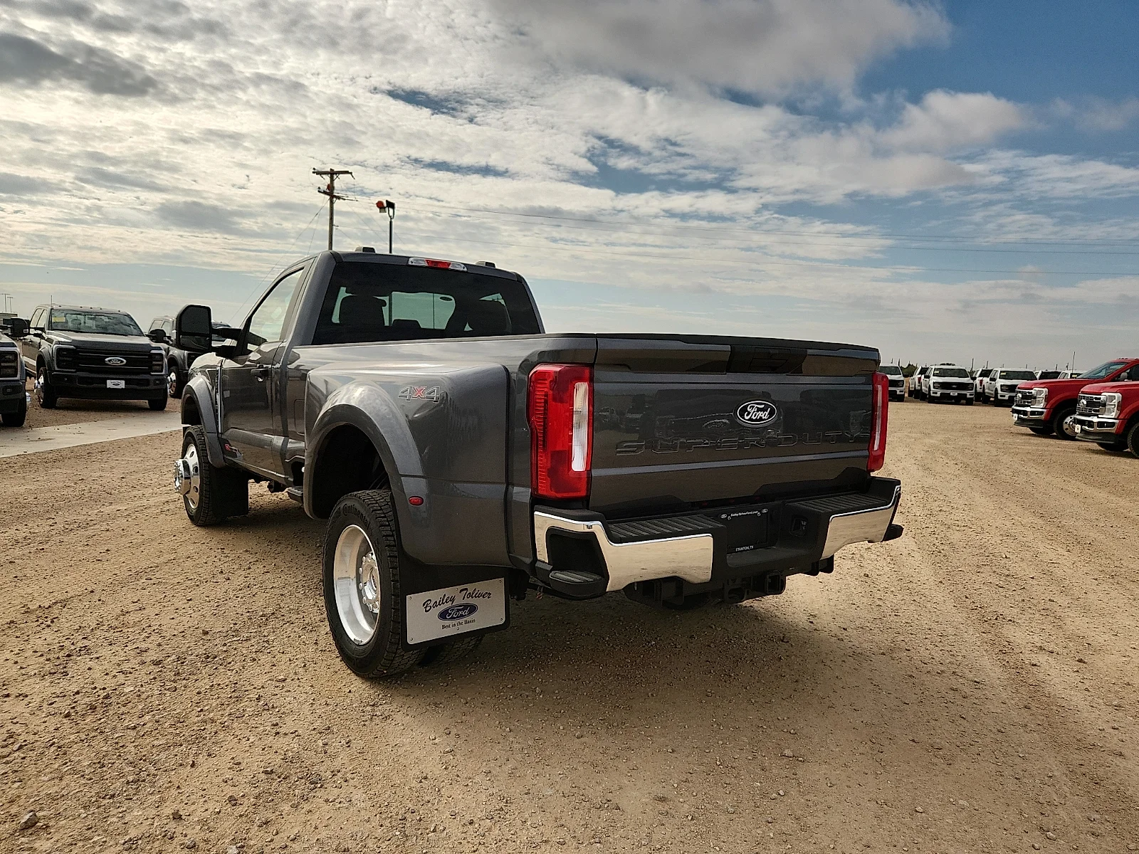 New 2027 Carbonized Gray Metallic Ford XLT image 5