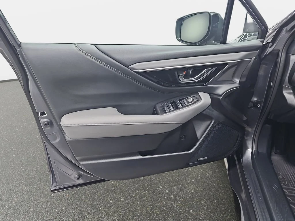 Used 2025 Gray Subaru Onyx Edition image 29