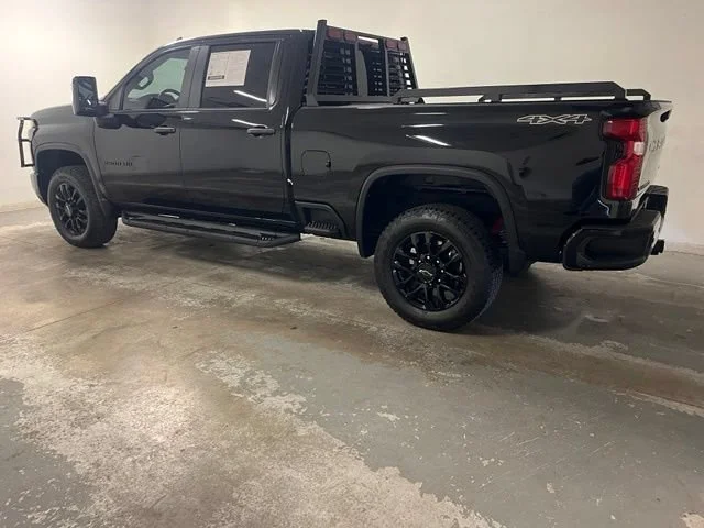 Used 2025 Black Chevrolet Custom image 5