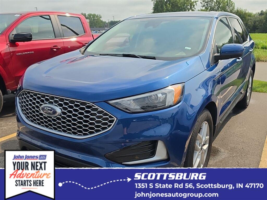 Used 2024 Blue Ford SEL image 1