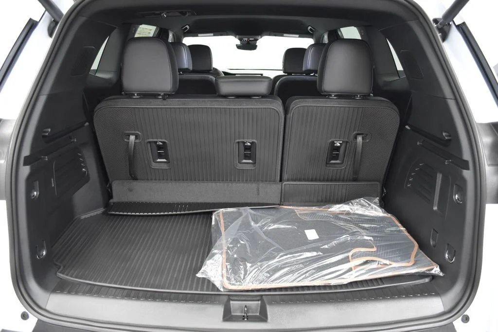 2026 GMC Acadia AT4 - Photo 34