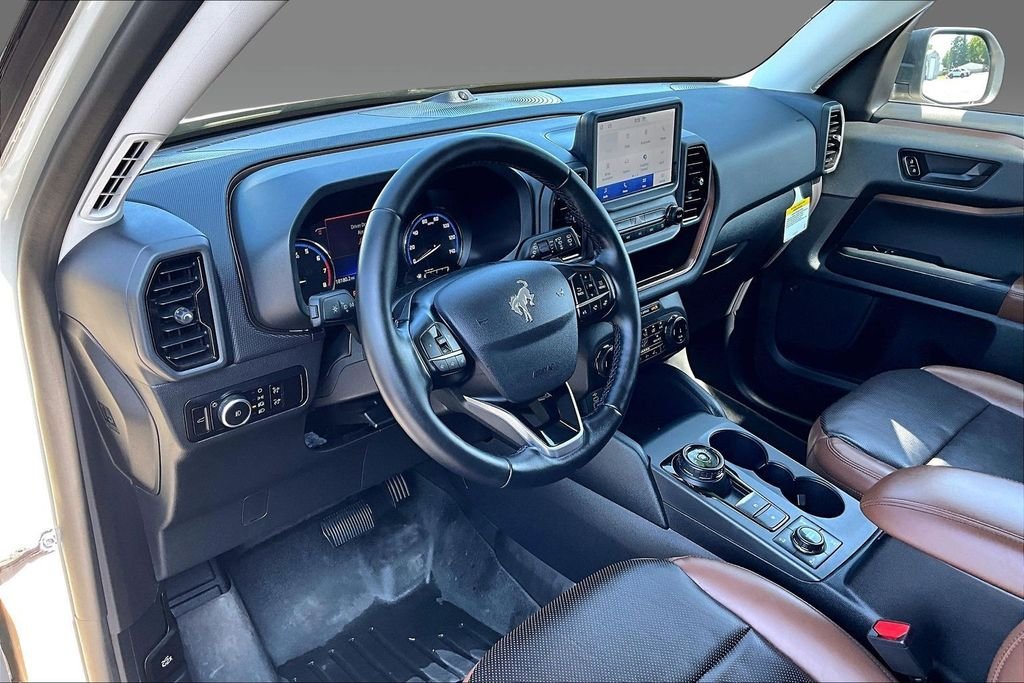 Used 2024 Desert Sand Ford Badlands image 7
