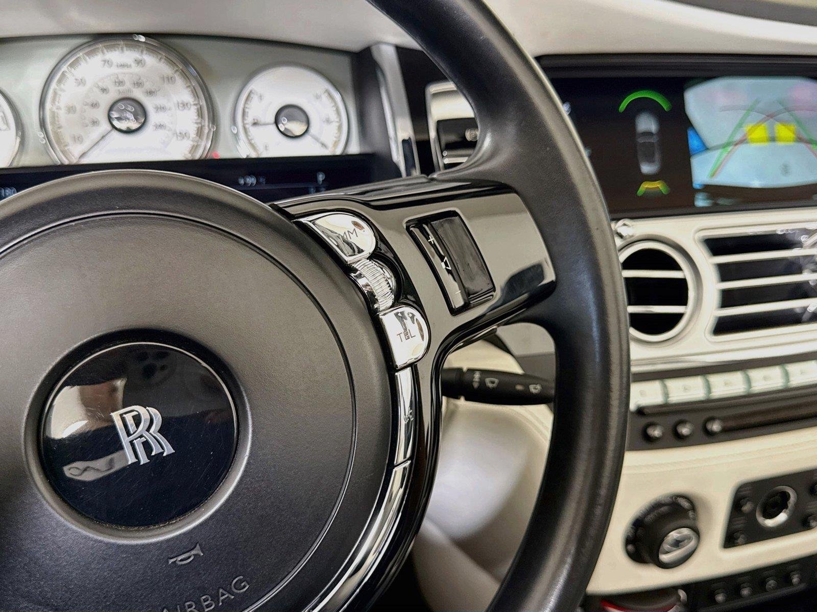 Used 2018 Obsidian Rolls-Royce  image 21