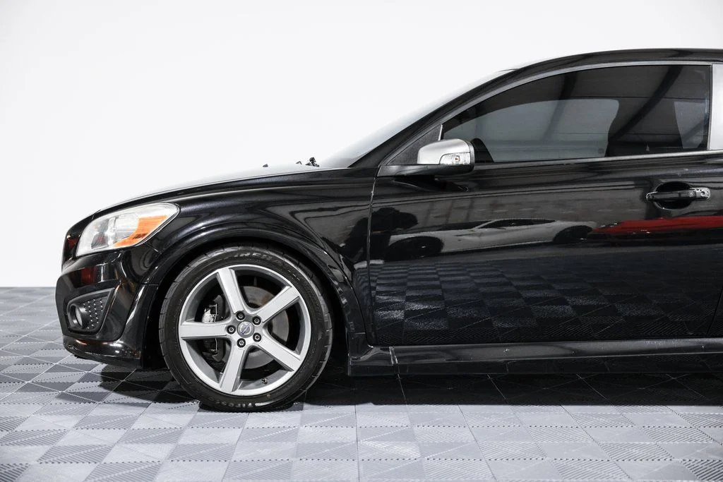 Used 2011 Black Volvo T5 R-Design image 15