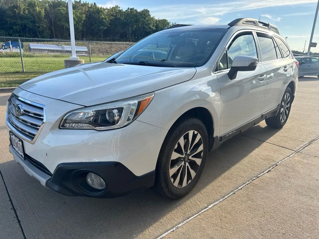 Used 2015 White Subaru 2.5i image 2