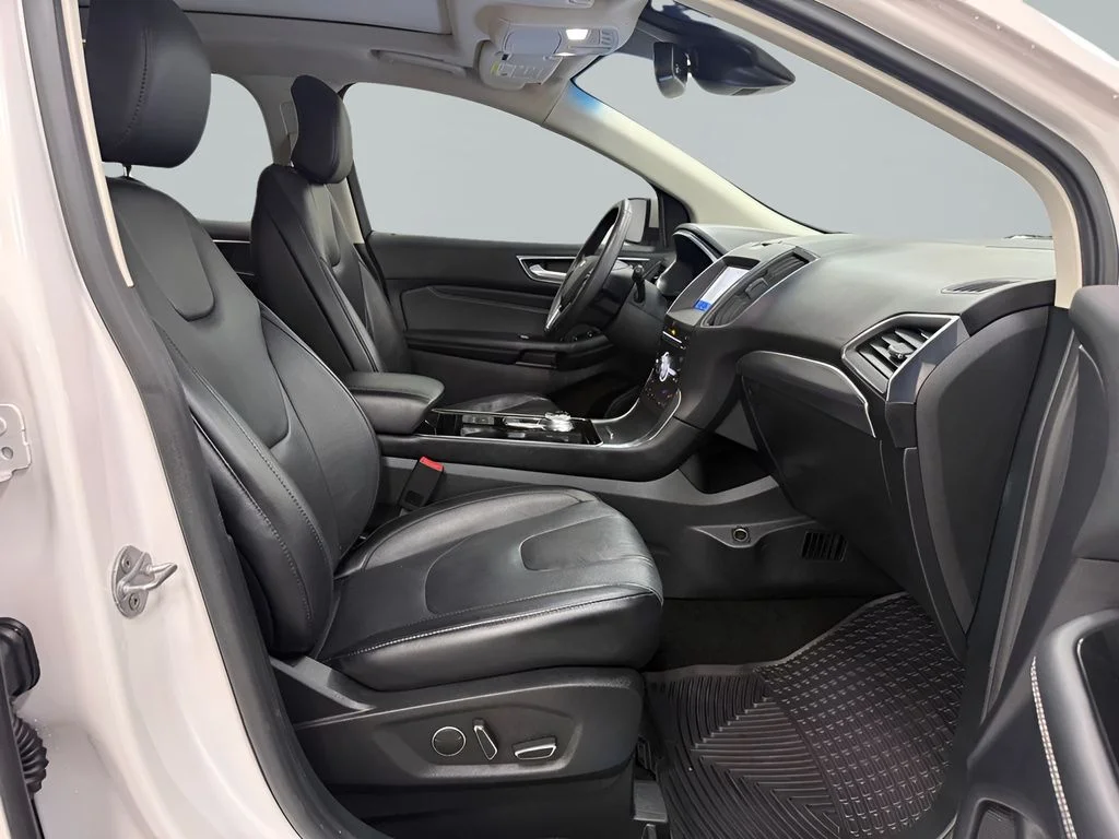 Used 2019 White Ford Titanium image 12