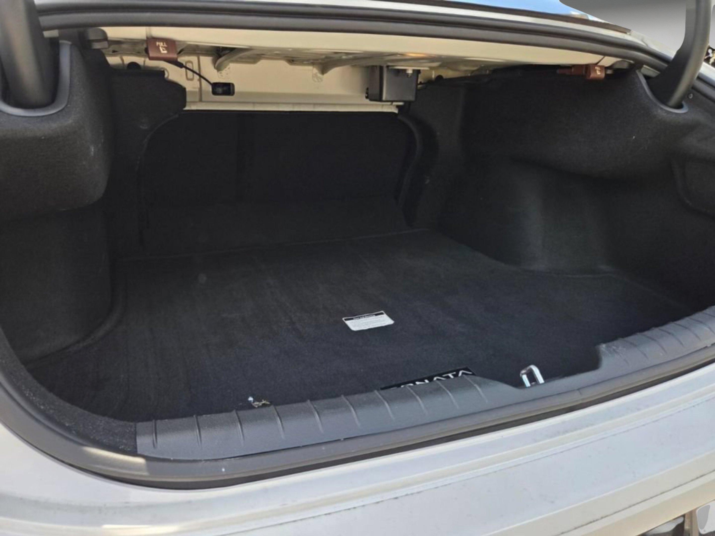 Used 2024 Serenity White Hyundai SEL image 13