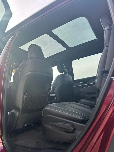 2025 Jeep Grand Cherokee L Limited - Photo 17