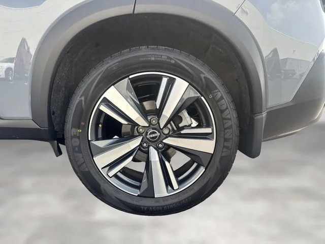 Used 2023 Gray Nissan SL image 20