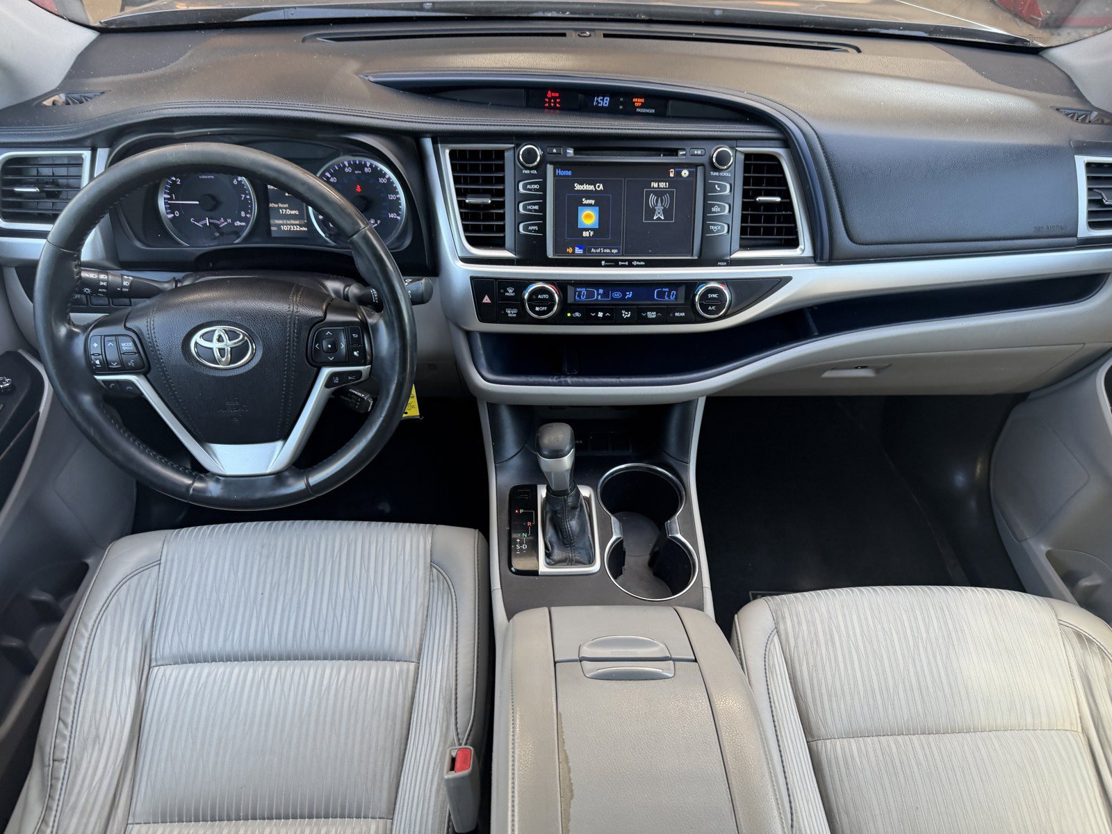 Used 2018 Predawn Gray Mica Toyota LE Plus image 28