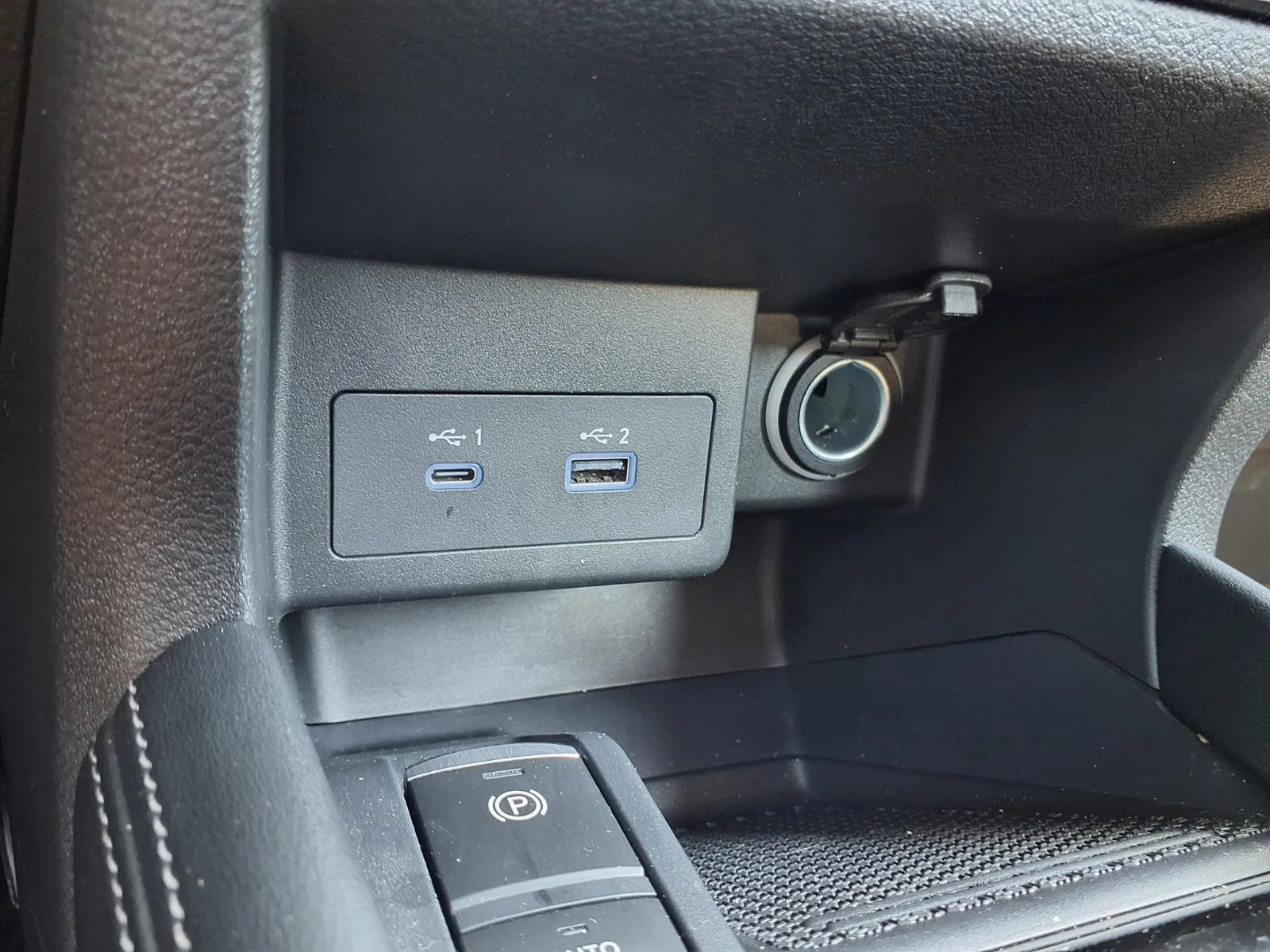 Used 2022 Boulder Gray Pearl Nissan SV image 8