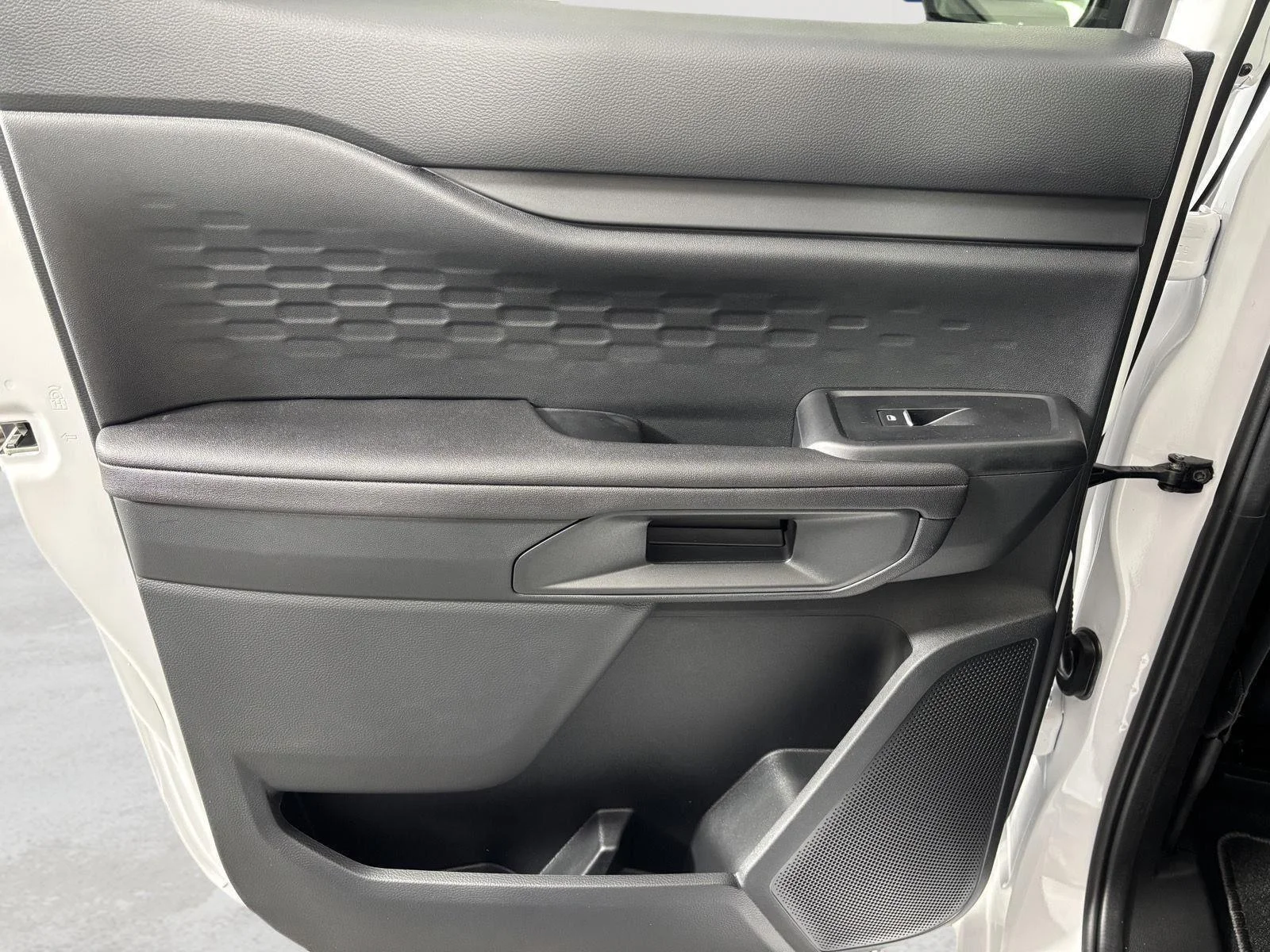 Used 2026 Oxford White Ford XL image 17