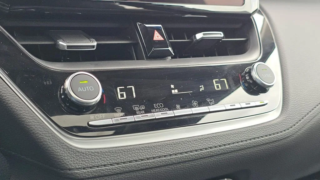 Used 2025 Cypress Toyota XLE image 32