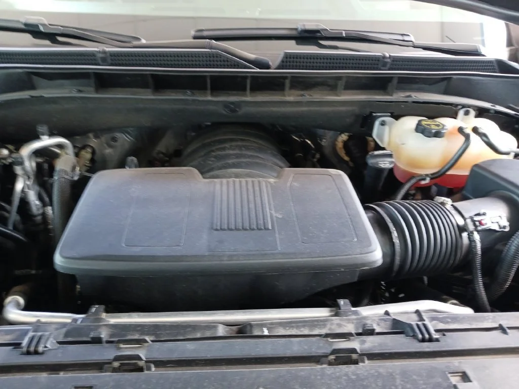 Used 2025 Sterling Metallic GMC Denali image 14