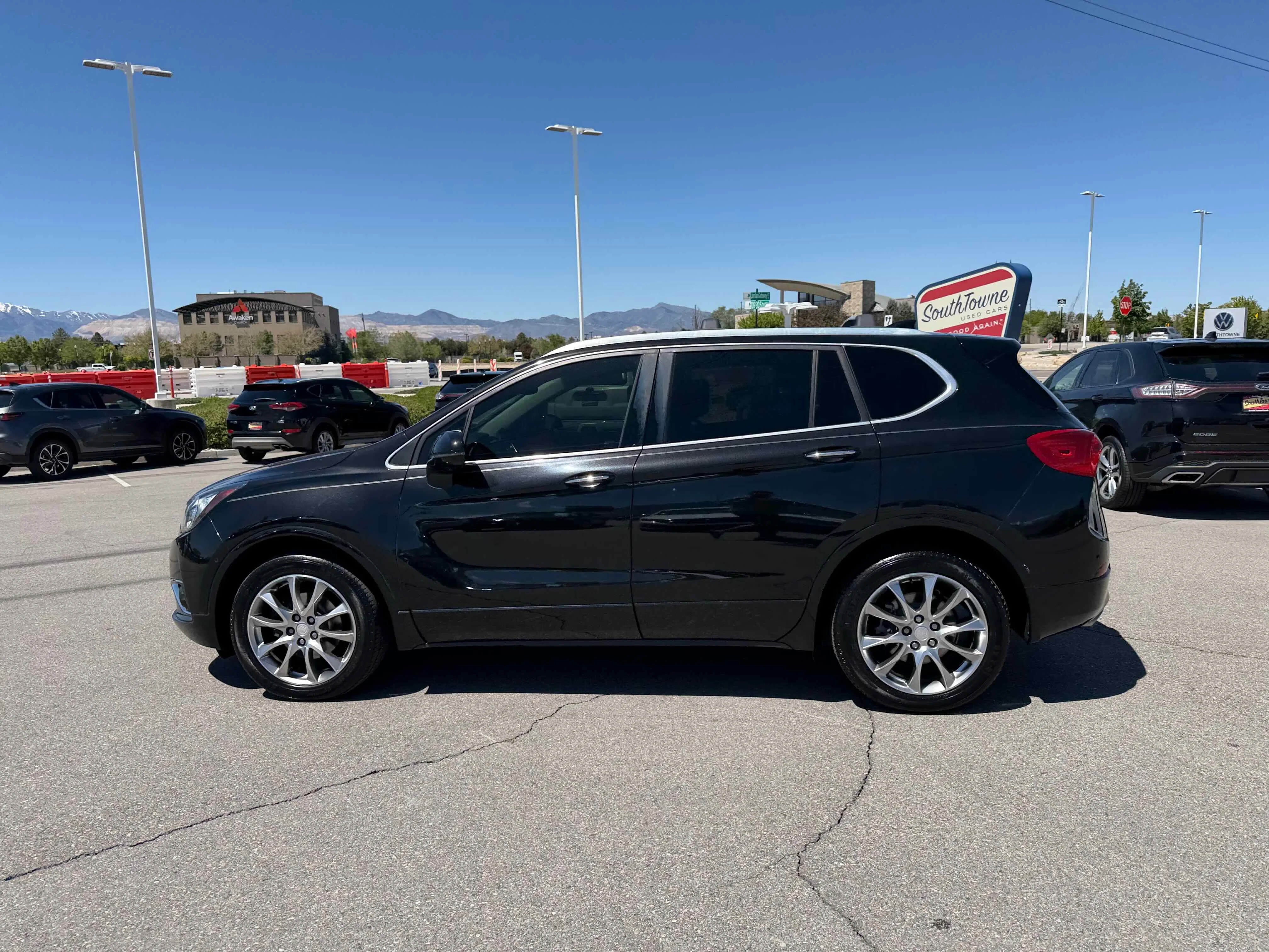Used 2019 Ebony Twilight Metallic Buick Premium II image 2