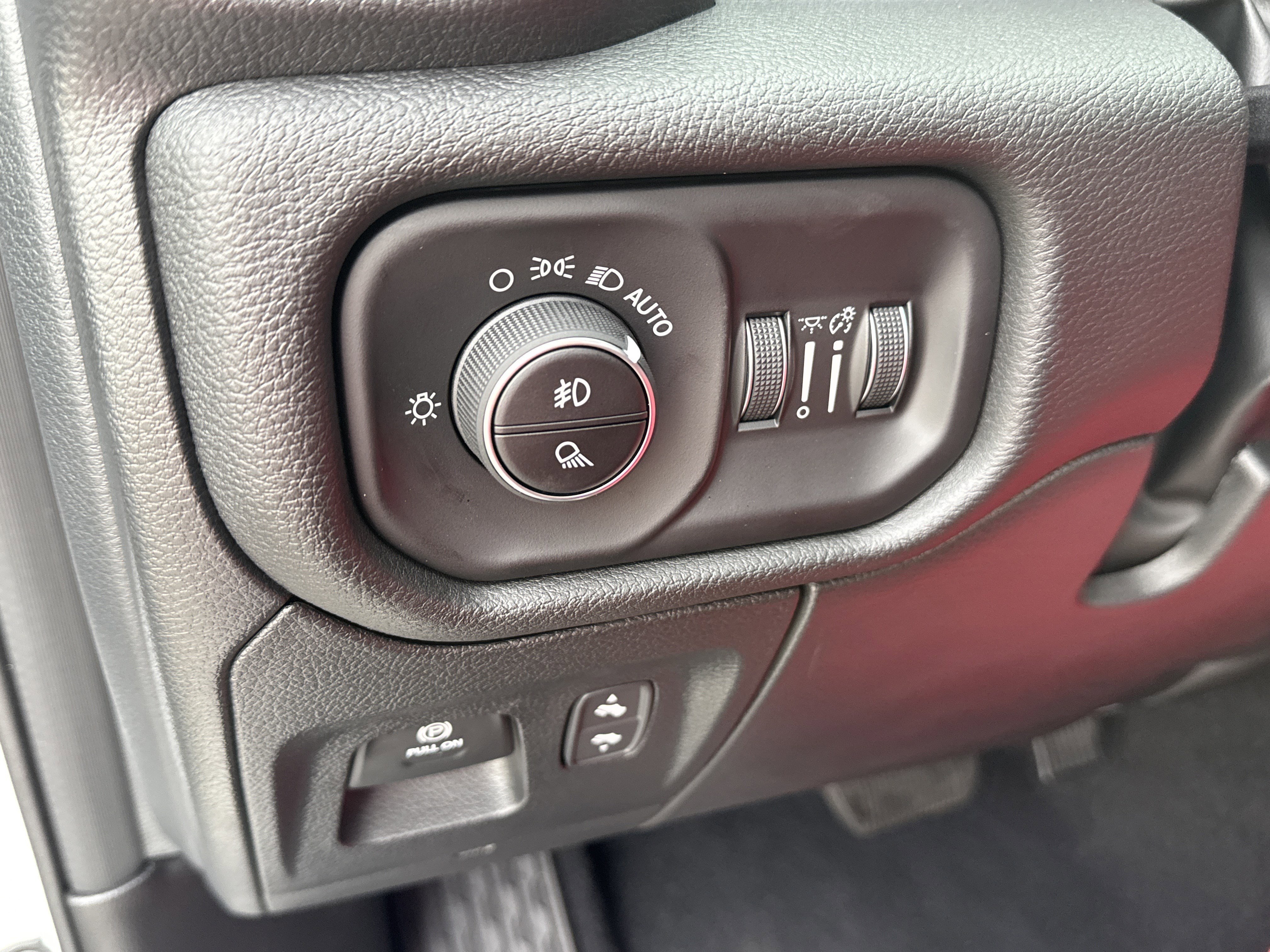 New 2026 Bright White Clear-Coat Exterior Paint RAM Laramie image 37