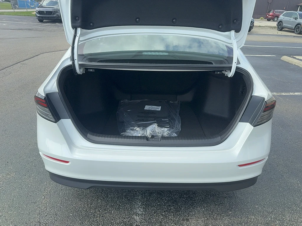 New 2026 Platinum White Pearl Honda SE image 17