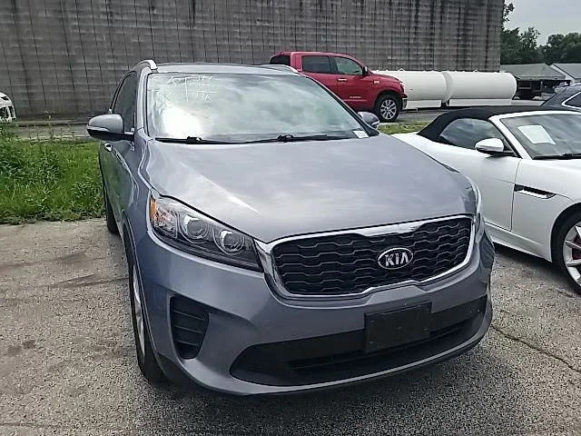 Used 2019 Silver Kia LX image 5