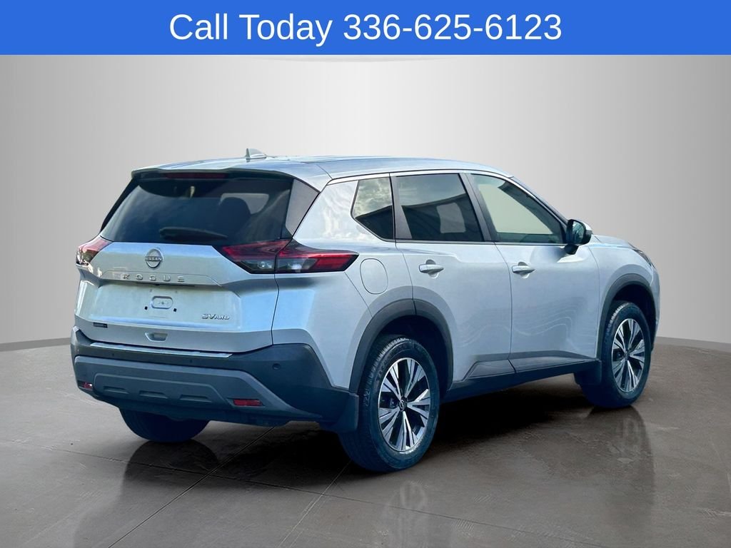 Used 2022 Silver Nissan SV image 5