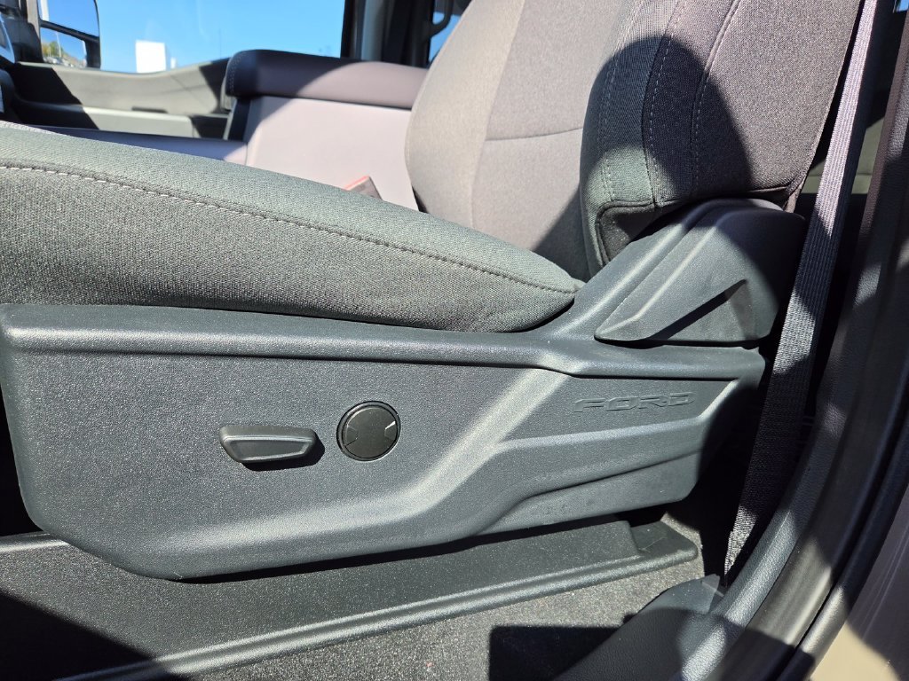 New 2027 Marsh Gray Metallic Ford F-250® XLT image 13