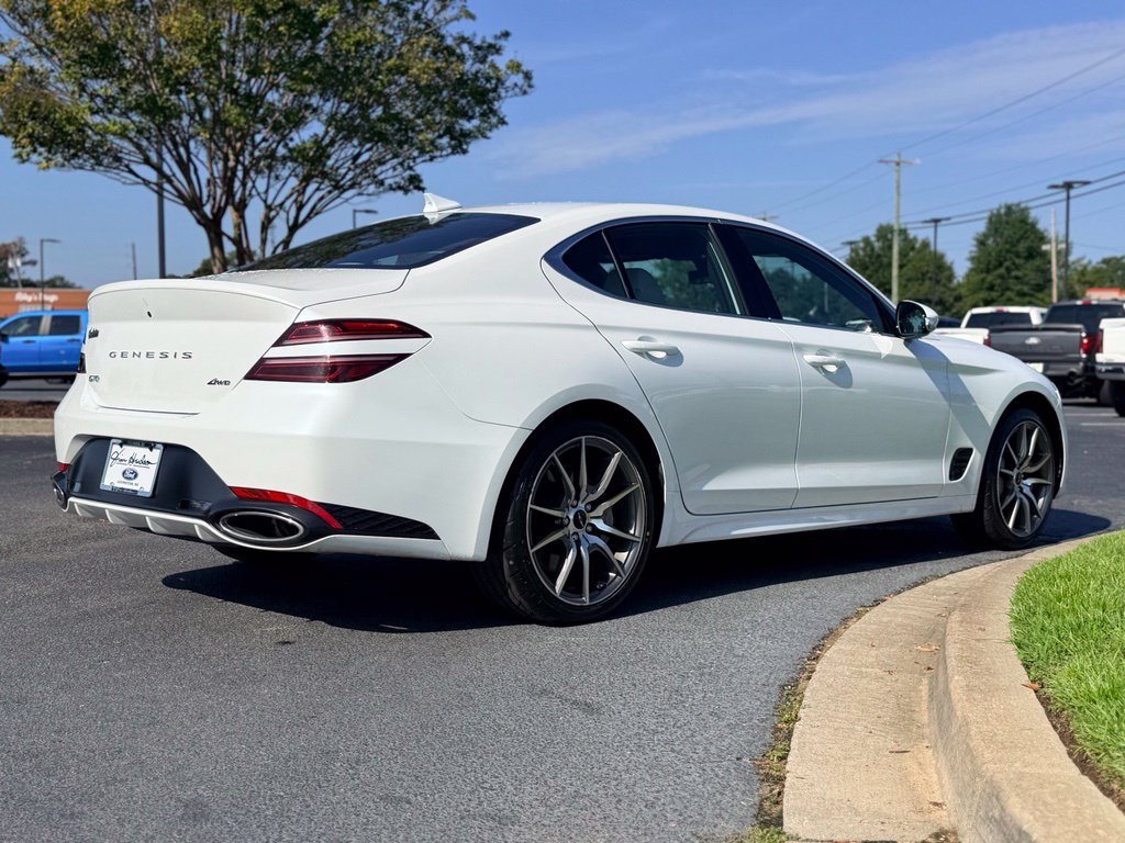 Used 2025 White Genesis 2.5T image 8