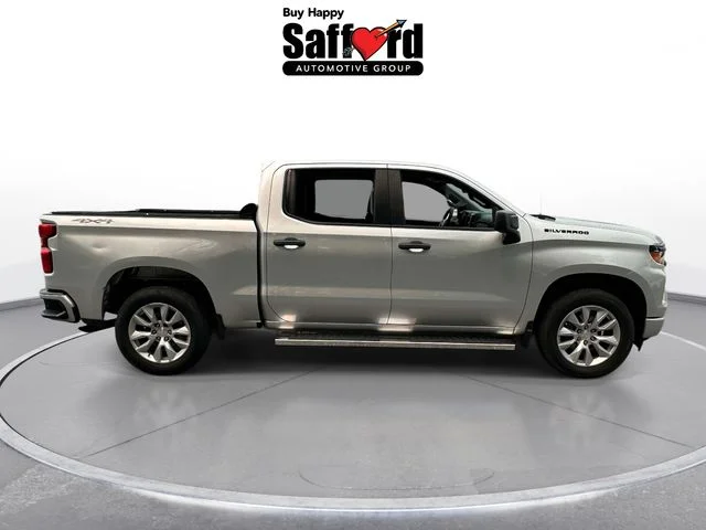 Used 2022 Silver Chevrolet Custom image 4