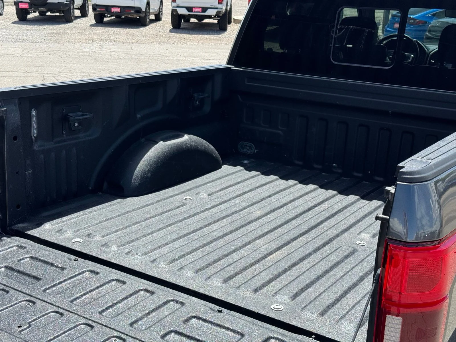 Used 2019 Gray Ford Lariat image 9