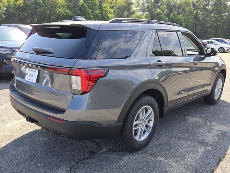 New 2026 Carbonized Gray Metallic Ford Active image 13